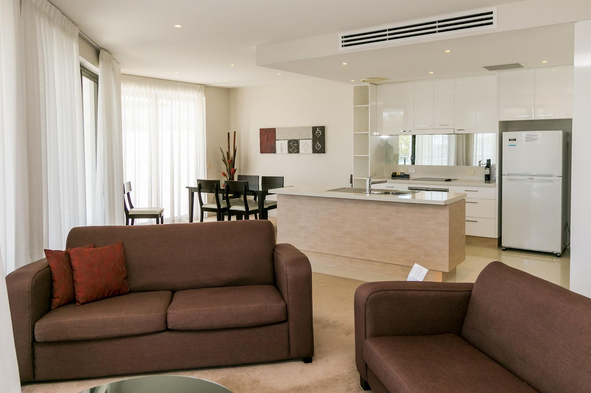 الشقق الفندقية خليج هيرفيفي  أليجرا هيرفي باي المظهر الخارجي الصورة A living room with a kitchen