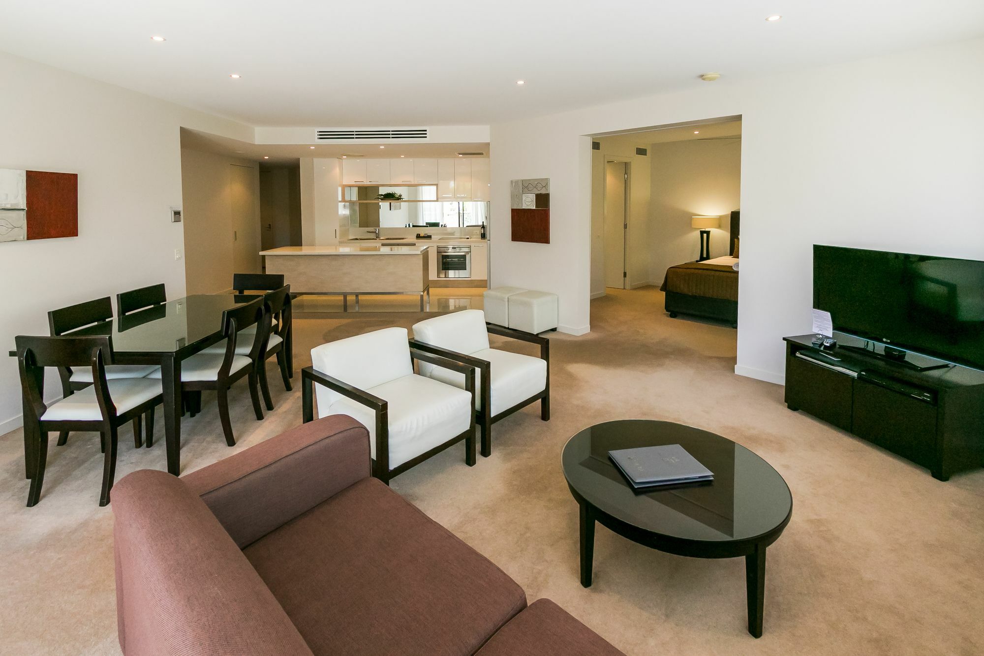 الشقق الفندقية خليج هيرفيفي  أليجرا هيرفي باي المظهر الخارجي الصورة A typical apartment at the hotel