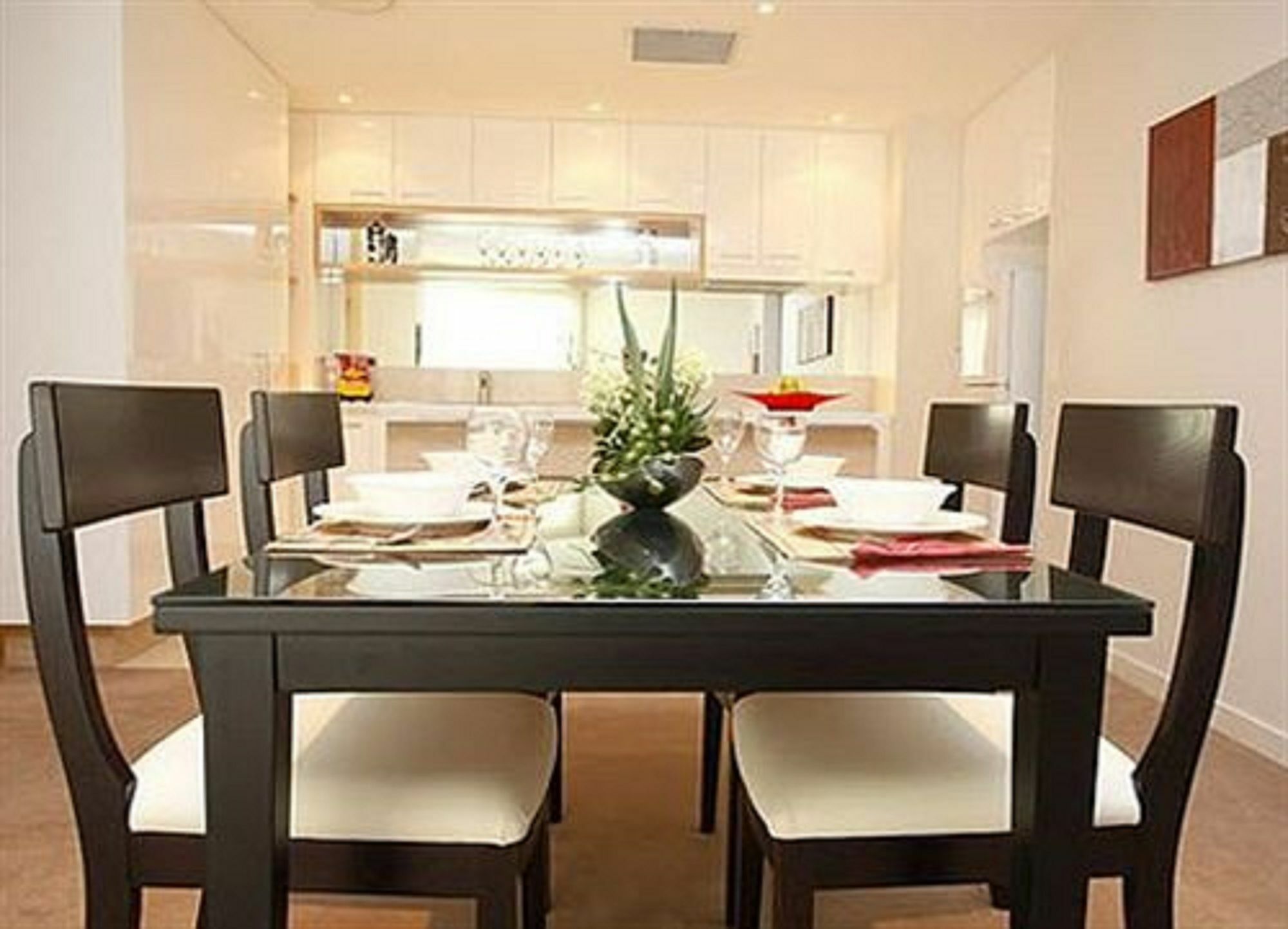 الشقق الفندقية خليج هيرفيفي  أليجرا هيرفي باي المظهر الخارجي الصورة A dining room